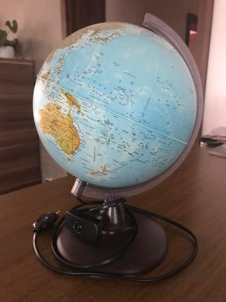 Svietiaci globus,