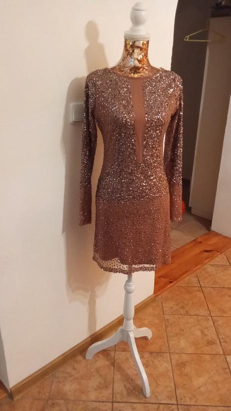 Luxusné spoločenské šaty, s