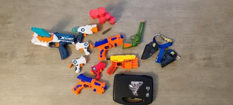 Rôzne detské zbrane +naboje, 