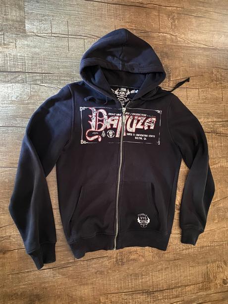 Panska mikina yakuza, m