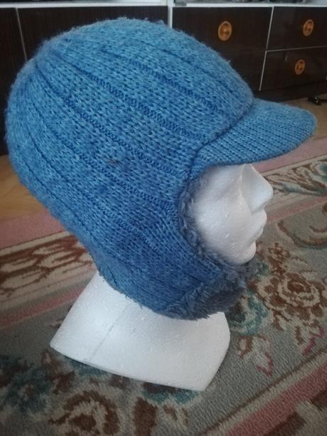 Teplučká čiapka, 128