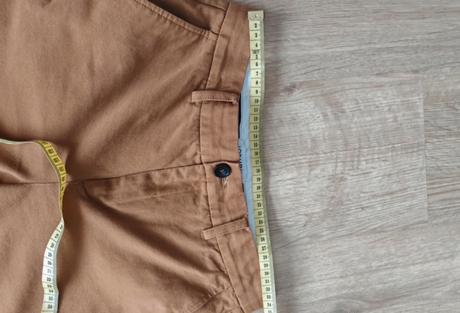 Dámske kvalitne chinos v ťavej farbe s jodhpuh, s