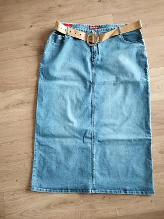 Dlhá riflova sukňa, 54