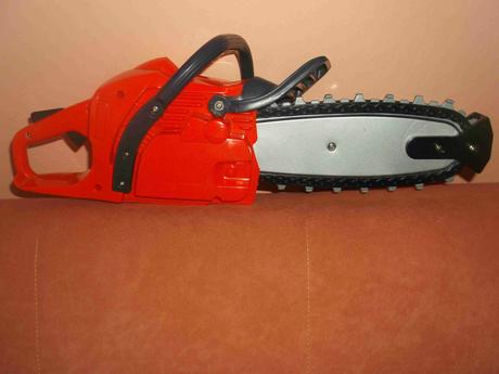 Detská hračka reťazová píla husgvarna,