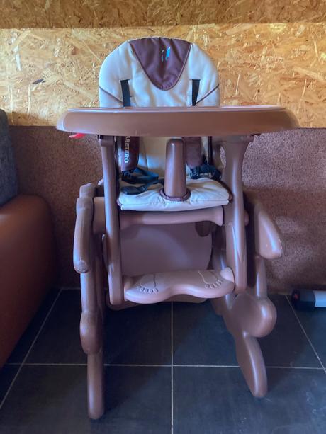 Detská jedálenská stolička 2 v 1, caretero