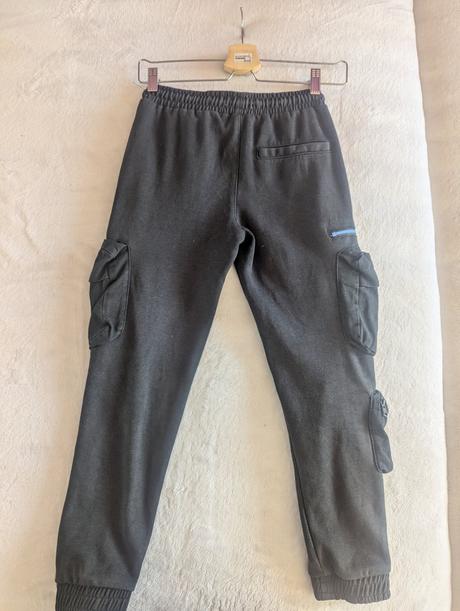 Nohavice s kapsami, reserved,140