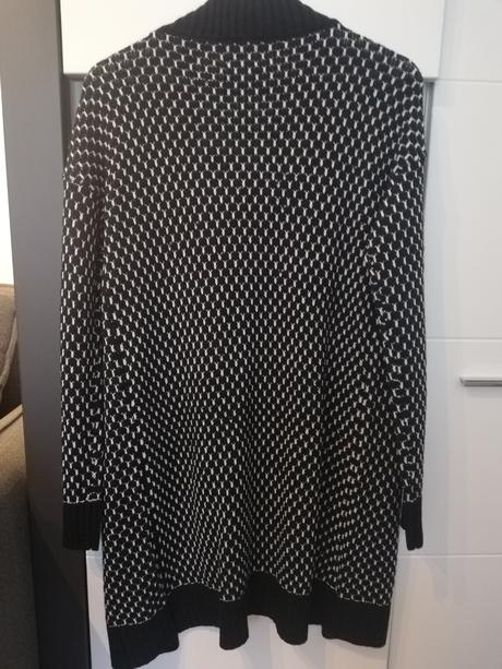 Čierno-biely sveter john cabot, s