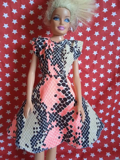 Šaty pre barbie,
