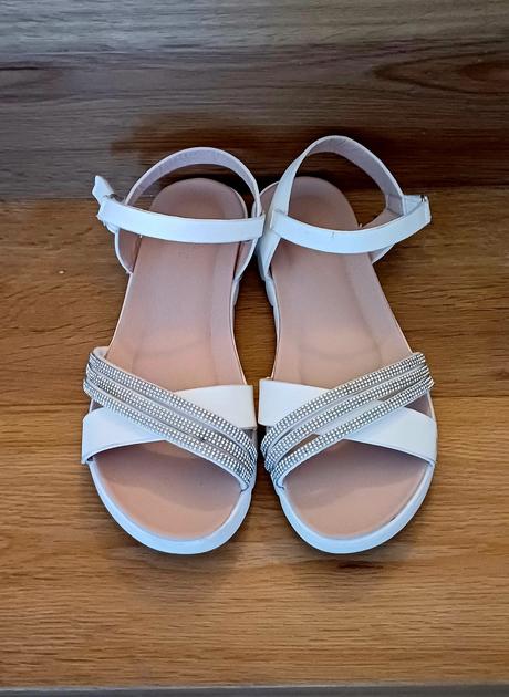Sandálky, 35