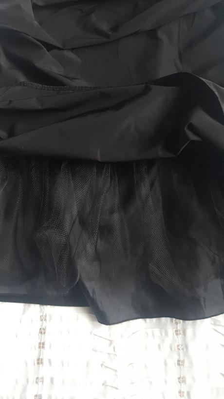 Šaty s 3d kvetmi a spodnickou, 38