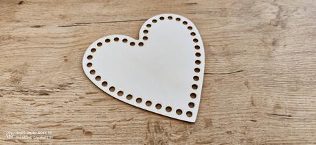 Drevený výlisok. priemer 15 cm,