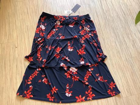 Pružná sukna signature 2+1napoly, 50 / 52 / xxxl