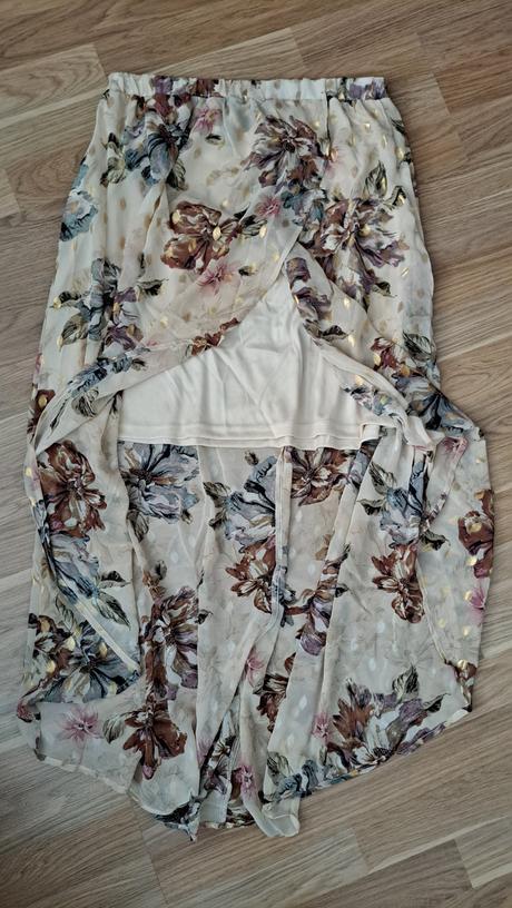 Lahucka sukna c.40, gate,40