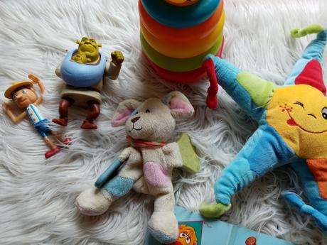 Prvé hračky,
