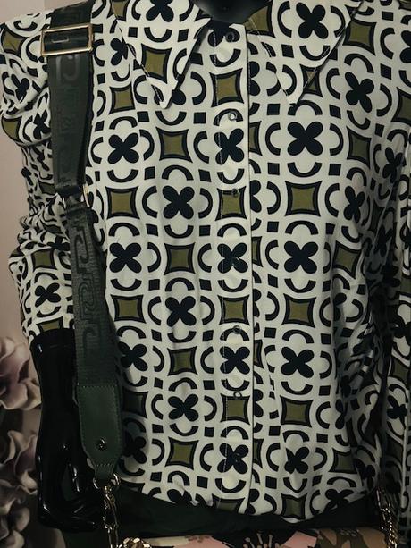 Blúzka so vzorom a nazberanými rukávmi zn. magenta, l / m