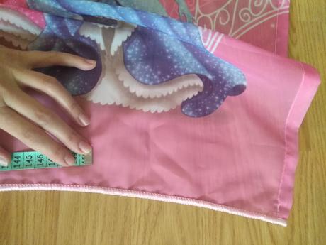 Záclona s princeznami, 