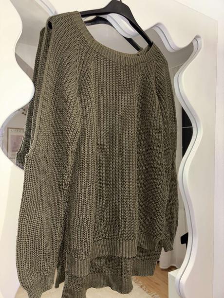 Svetrík s prieramkami atmosphere xs/s, atmosphere,xs