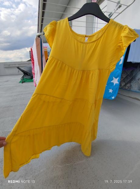 Dámske ľahké šaty, m