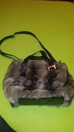 Kabelka kozusinkova,