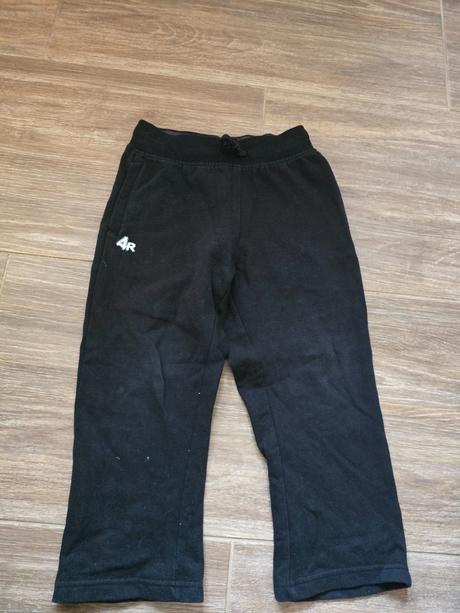 Tepláky č.98-104, lupilu,98