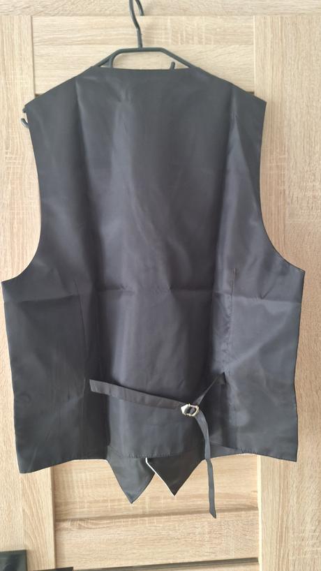 Vesta, kravata, manžetové gombíky..., l