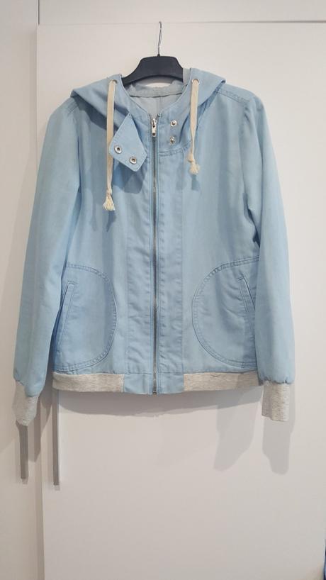 Dievčenská bundička, 164