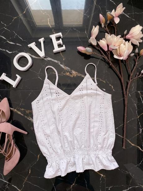 Madeira top s volánikom, s