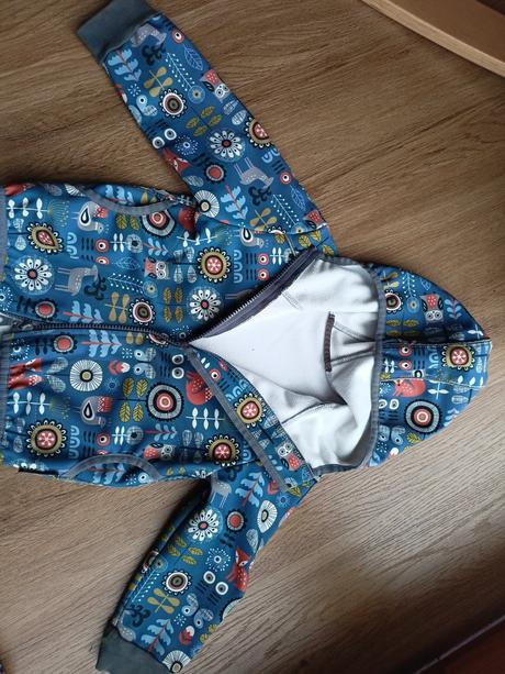 Softshellova bunda sijeme srdcem, 86