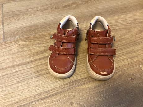 Kožené topanky, 23