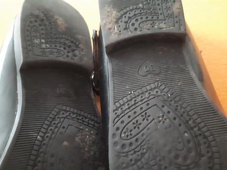 Krasne cierne lakovky s maslickou, 29