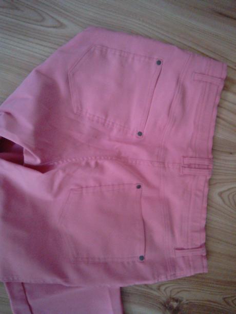 Ružové nohavice, 38