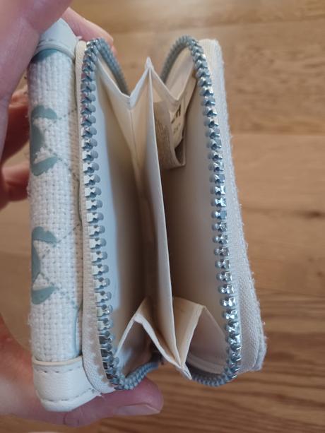 Peňaženka stitch, primark