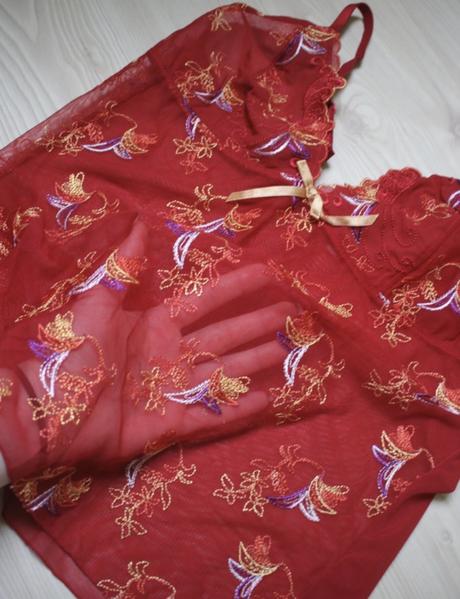 Dámske červené priehľadné tielko, miriale,s