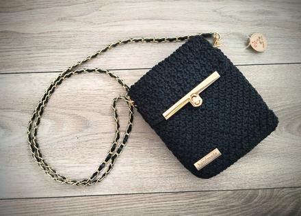 Háčkovaná kabelka,