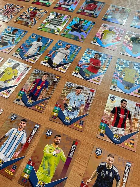 Futbalové karty adrenalyn xl 2027,