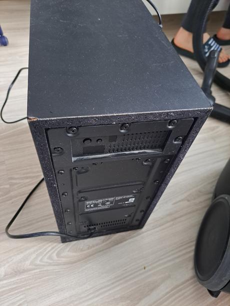 Zosilňovač, subwoofer, sony