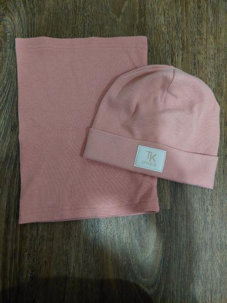 Čiapka a nákrčnik, 110