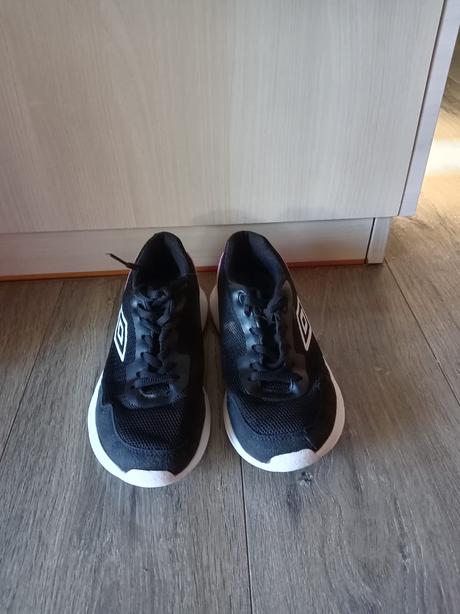 Botasky, aj na telesnú, umbro,36