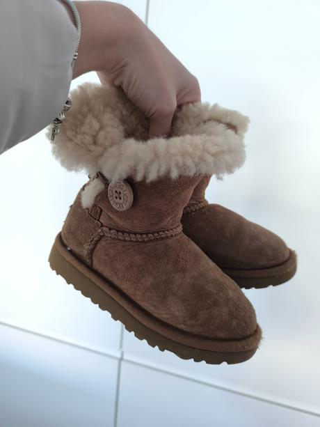 Ugg, ugg,27