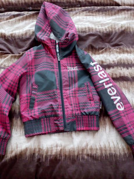 Bunda everlast 122/128, 122