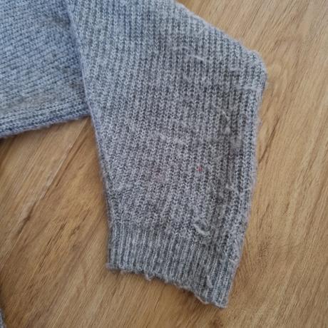 Sivý sveter z pleteniny na gombíky, zara,140