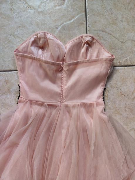 Spoločenské šaty, 36