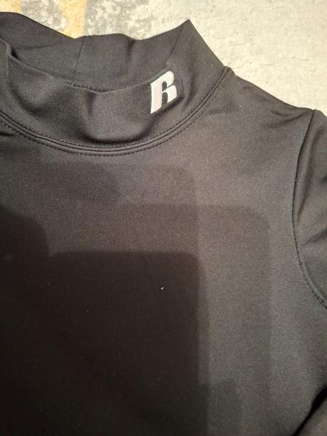 Vrchný diel termo oblecenia hokejistu zn. russell, 140