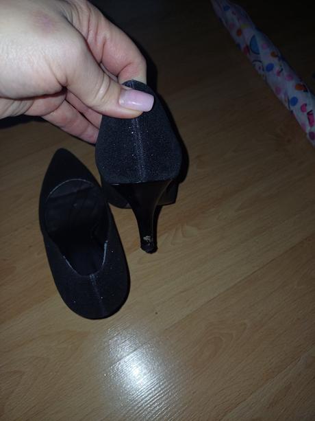 Čierne lodičky s trblietkami, baťa,37