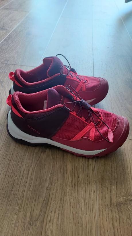 Turisticke topanky quechua, 35