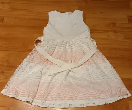 Predám elegantné dievčenské šaty, 116