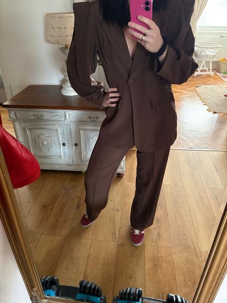 Nádherný nohavicový kostým, m