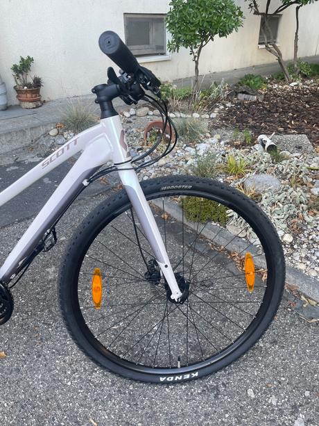 Bicykel scott cross 50 sub, scott,28