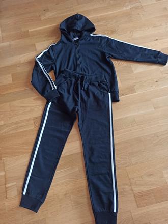 Tepláková súprava, 152