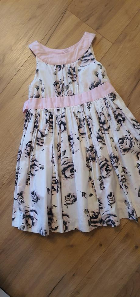 Šaty slávnostné, 110